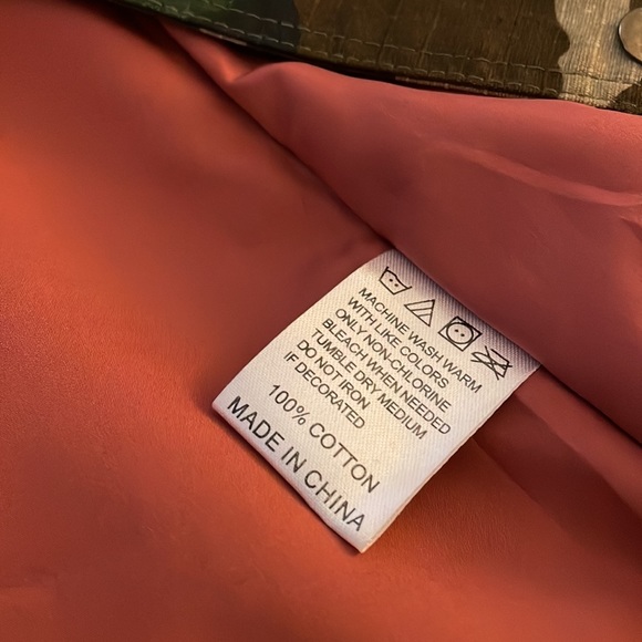 “Profound Aesthetic” Unisex Hooded Camouflage Poncho Jacket - Picture 9 of 12